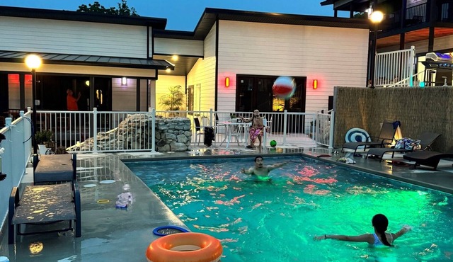 Poolside Villa | Game Room | Near SDC | Sleeps 7 in Branson