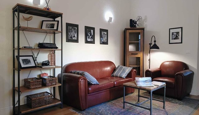 "Rètro Echoes apartment"