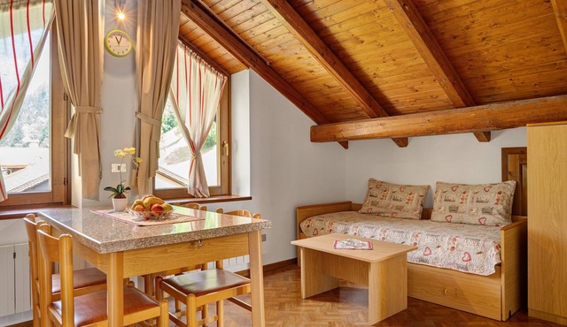 'Residence Bilocale' Apartment with Shared Garden and Wi-Fi
