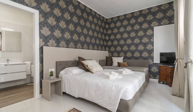 Room 1 - Grifoni Boutique Hotel
