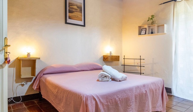 Room 'Ghianda' with Shared Garden, Balcony and Wi-Fi