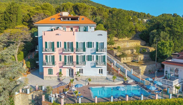 Seaview Pool Retreat - T12, Andora, Italy