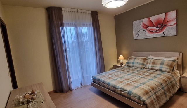 Spacious 3-Bedroom Apartment near Pordenone and Aviano, Quiet Area