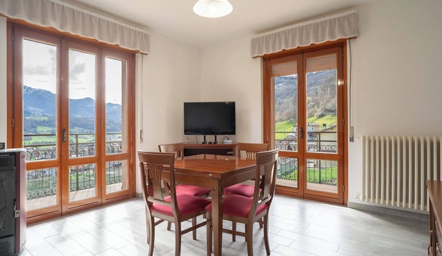 Spacious apartment with panoramic view