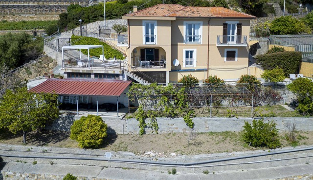 Spacious villa with sea views