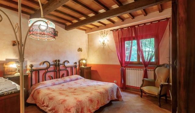 Stalla – Rustic Apartment with Terrace and Private Garden