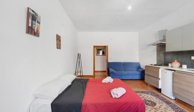 Studio '3' with Shared Terrace, Wi-Fi and Air Conditioning