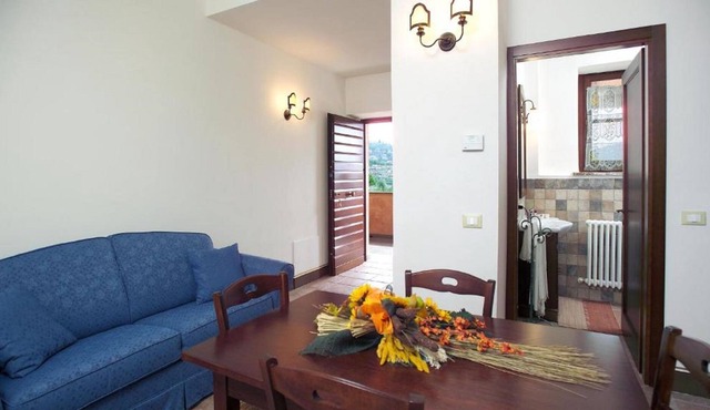 Studio Apartment - Park View