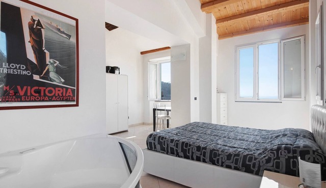 Studio "Serra Monolocale" with Terrace and Air Conditioning