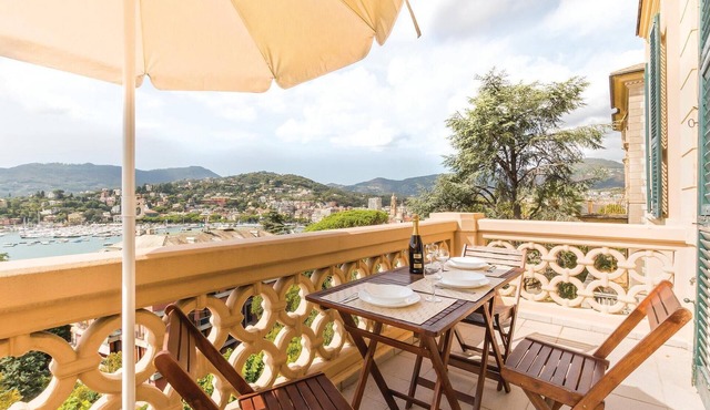 Stunning apartment in Rapallo GE with swimming pool