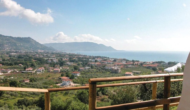 Stunning home in S. M. di Castellabate with WiFi