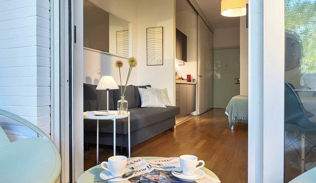 Sunny apartment, St. Peter's view, safe parking in Roma