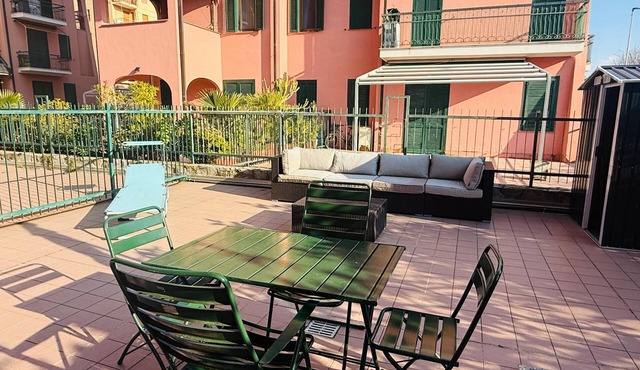 Terrazza vicino alla spiaggia in centro