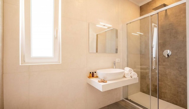 The Essential Suite V | Modern Studio with Balcony in Central Bari