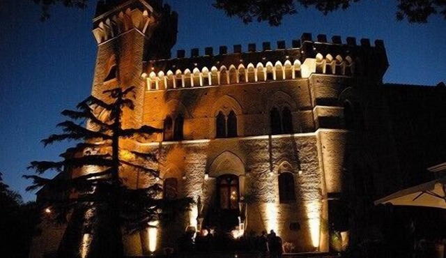 The stables of Luna and Pompeo in Tuscany