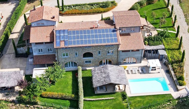 Tuscany vacation property for up to 28+8 people