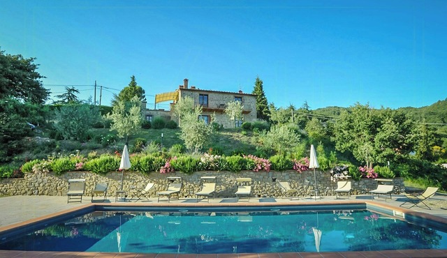 Umbrian Hillside House with Stunning Views