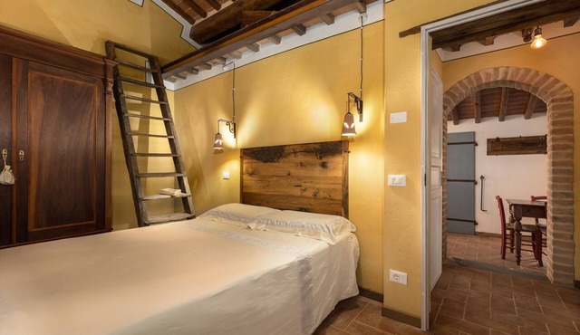 Vacation Home "Casa di Campagna" with Private Terrace & Wi-Fi