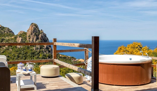 Villa "Aloe" with Mountain & Sea Views, Wi-Fi, Air Conditioning, Hot Tub