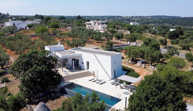 Villa Apulia private villa with private pool and splendid panoramic views.