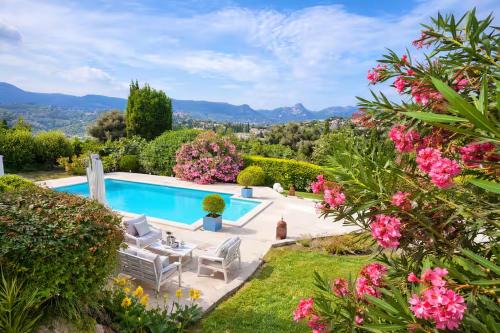Villa Del Sol with Mountain Views