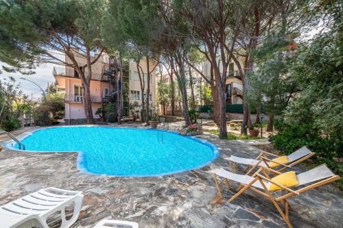 villa in centro con piscina