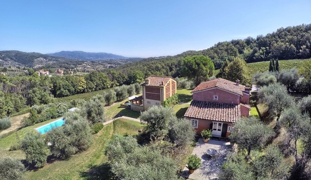 Villa in Mutigliano with 5 bedrooms sleeps 10