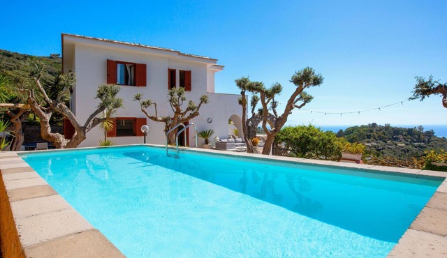 Villa in Nerano with 5 bedrooms sleeps 10