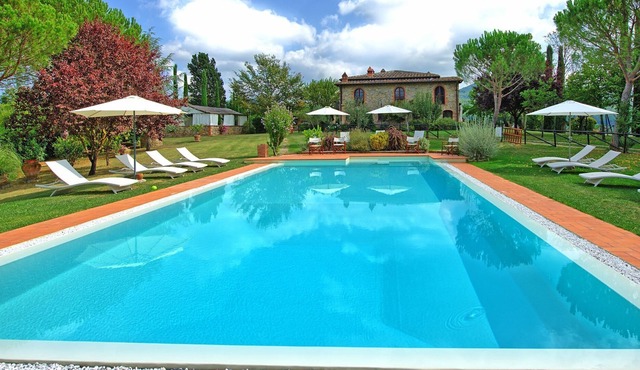 Villa Marika - Holiday country house with swimming pool in Chianti, Tuscany
