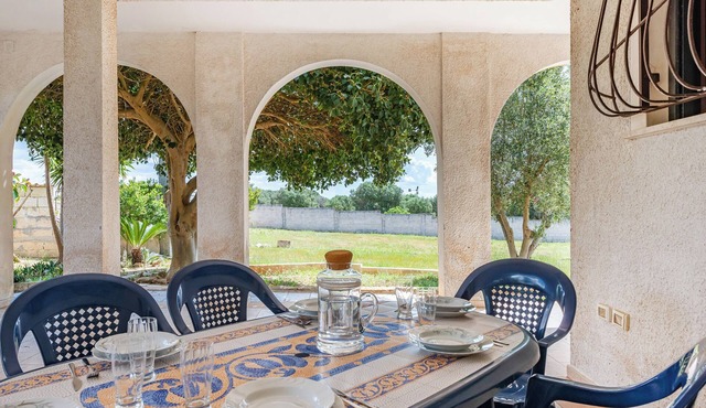 Villa Mattalia Relax at Villa for 10, Manduria, Italy