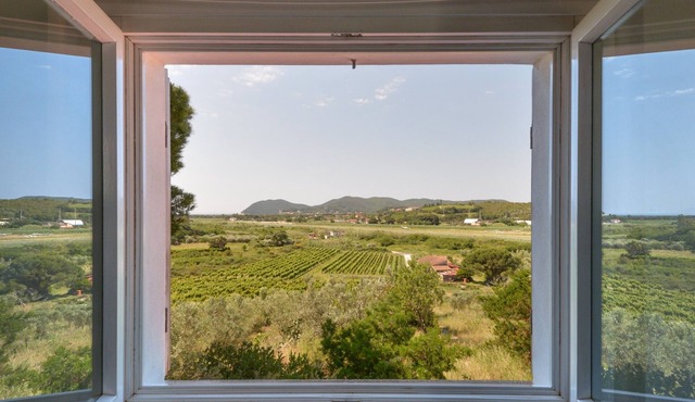 Villa 'Poggio Della Galea' with Sea View, Private Pool and Wi-Fi