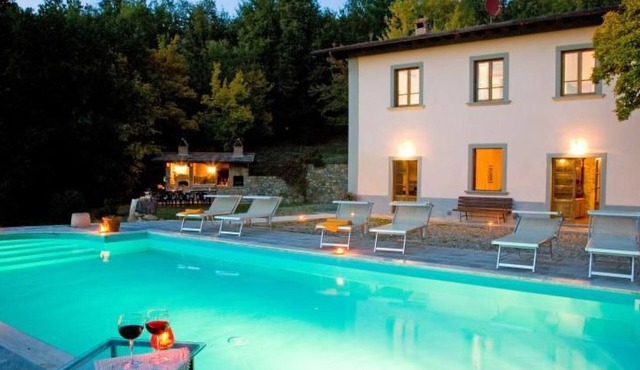 Villa Pruneto mit Pool in den Hügeln der Toskana by Interhome