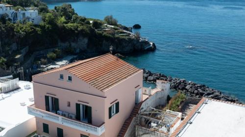 Villa Wanda, On The Port Of Ischia