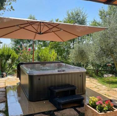Villa With Jacuzzi In The Cetona Hills