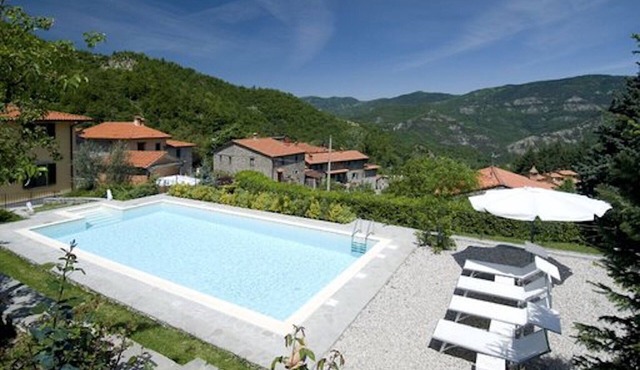 Villa with pool in chianti Rufina area 13 sleeps