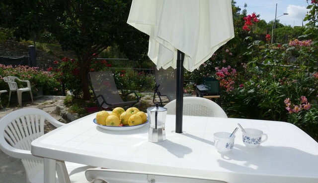 Wonderful private villa for 6 guests with WIFI, TV, patio and pets allowed