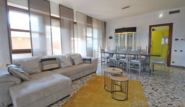 Wonderful villa for 6 guests with WIFI, TV, terrace and panoramic view, close to Forte Dei Marmi