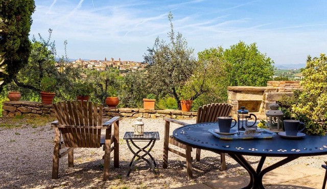 Wunderschöne Ferienwohnung in Monte San Savino mit gemeinschaftlichem Pool, Gar by Interhome
