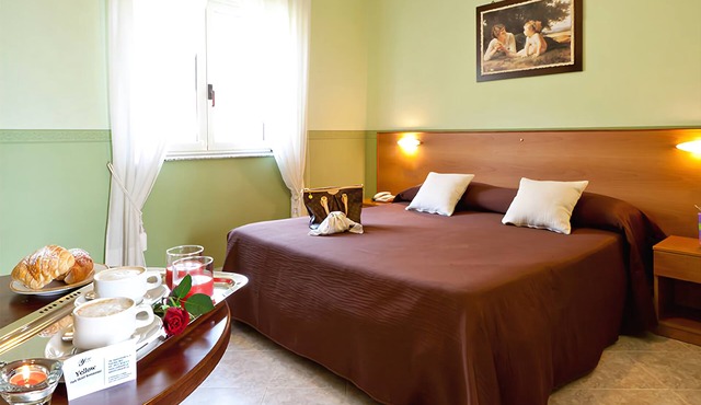 Yellow Park Hotel