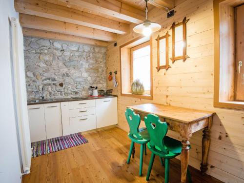 Apartment Albergo Diffuso - Cjasa Ustin-5 by Interhome