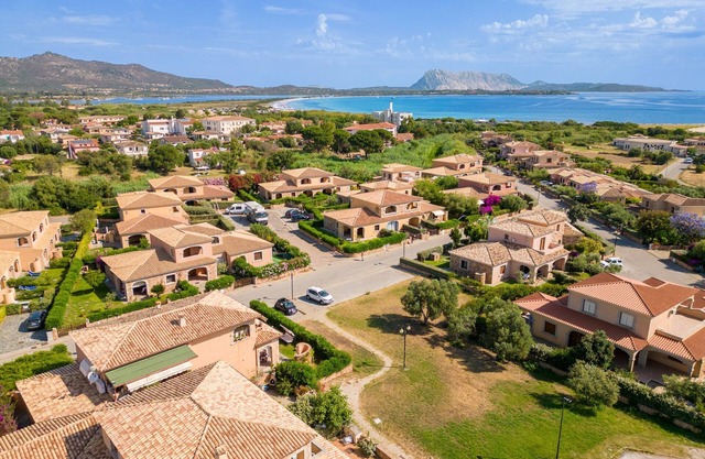 Charming Apartment “Villa Oleandro” with Garden & Terrace, Wi-Fi, Air Conditioning