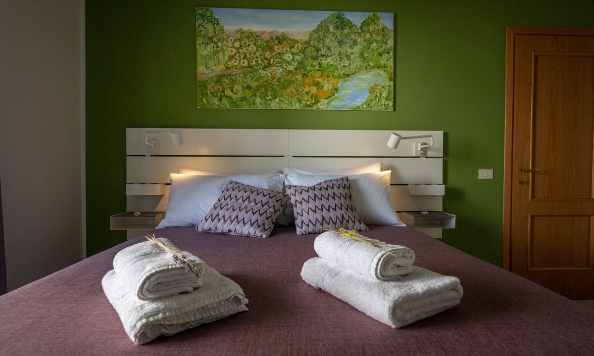 Chiaia Apartment | 2 bedroom apartment in naples