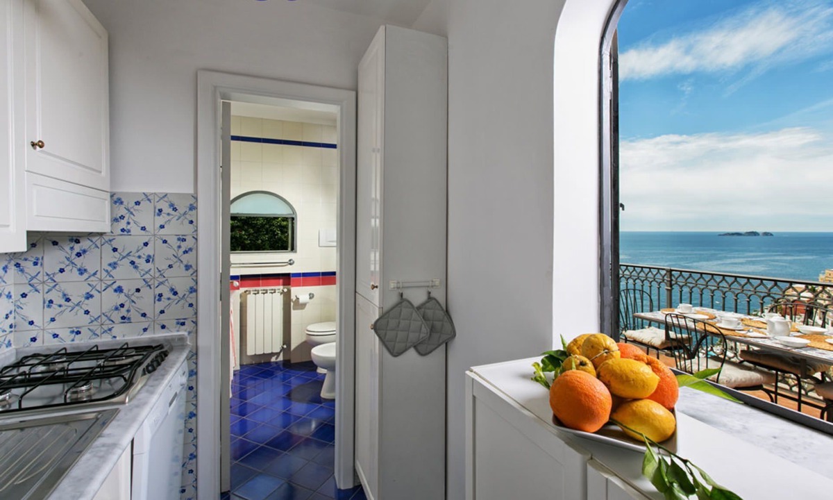 Montepertuso Apartment | My Rental Homes - Casa Praiano 5 minute walk from Positano downtown with sea view