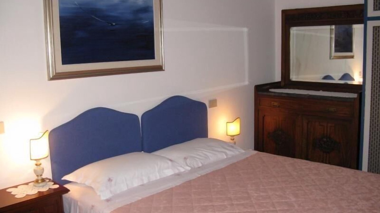Photo of Bedroom in Massa