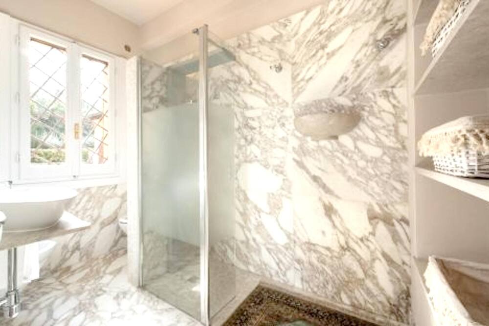 Photo of Bathroom in Montespertoli