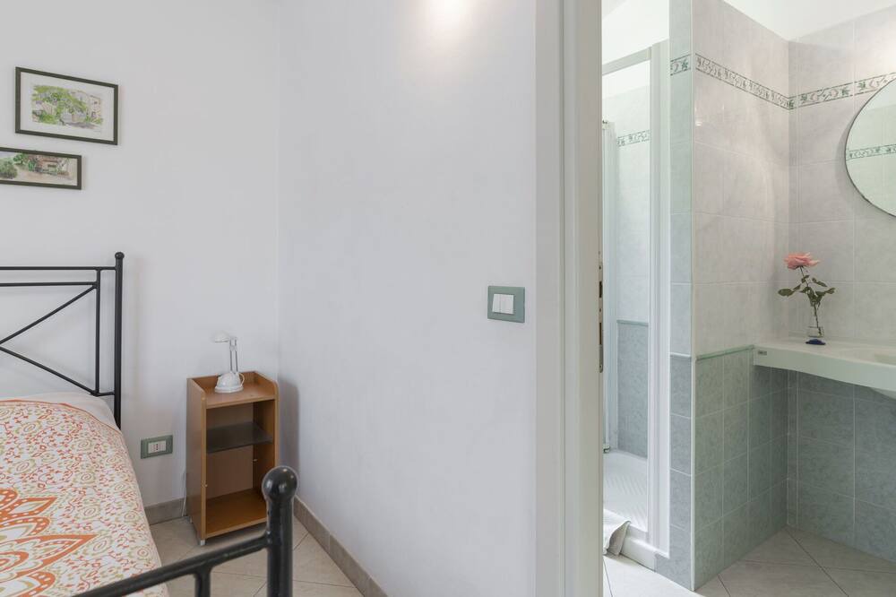 Photo of Bathroom in Costa dʼOneglia