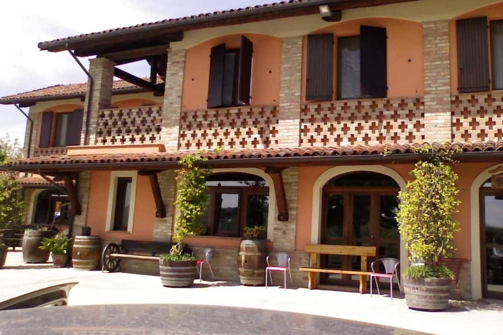 Photo of Outdoor in Canelli