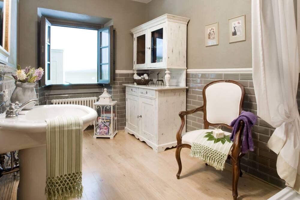Photo of Bedroom in Terranuova Bracciolini
