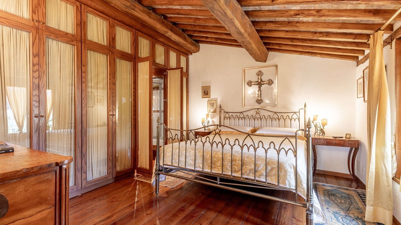 Photo of Bedroom in Massa e Cozzile