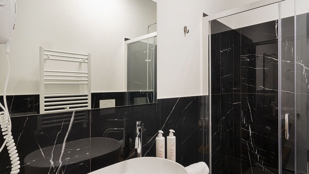 Photo of Bathroom in Genoa Historical Centre